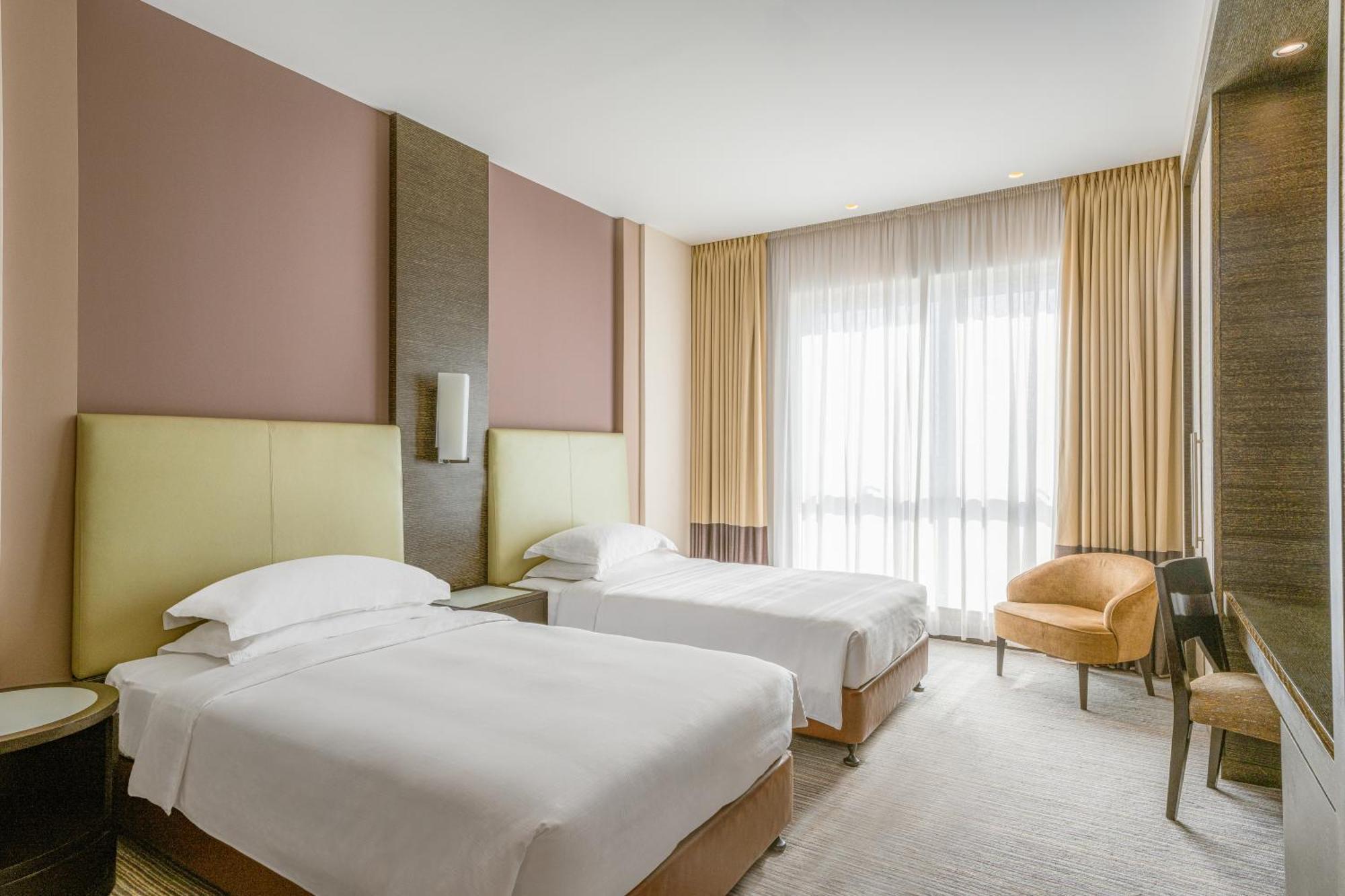 Four Points By Sheraton Аль-Айн Екстер'єр фото Deluxe room